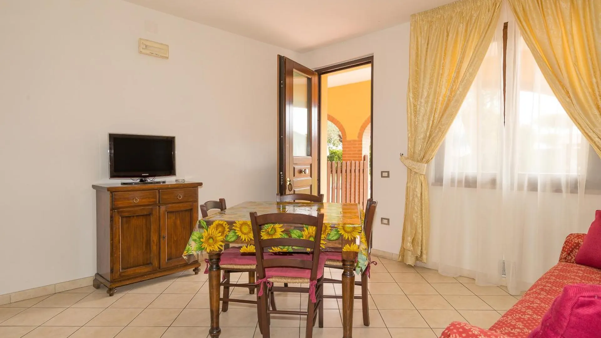 Il Girasole - Corbezzolo Villa Venturina Terme